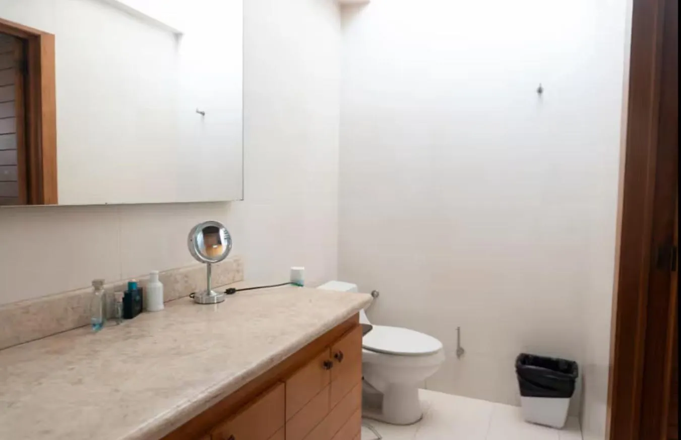 Habitacion Con Bano En Amplia Casa H2 Guadalajara Ubytování v soukromí